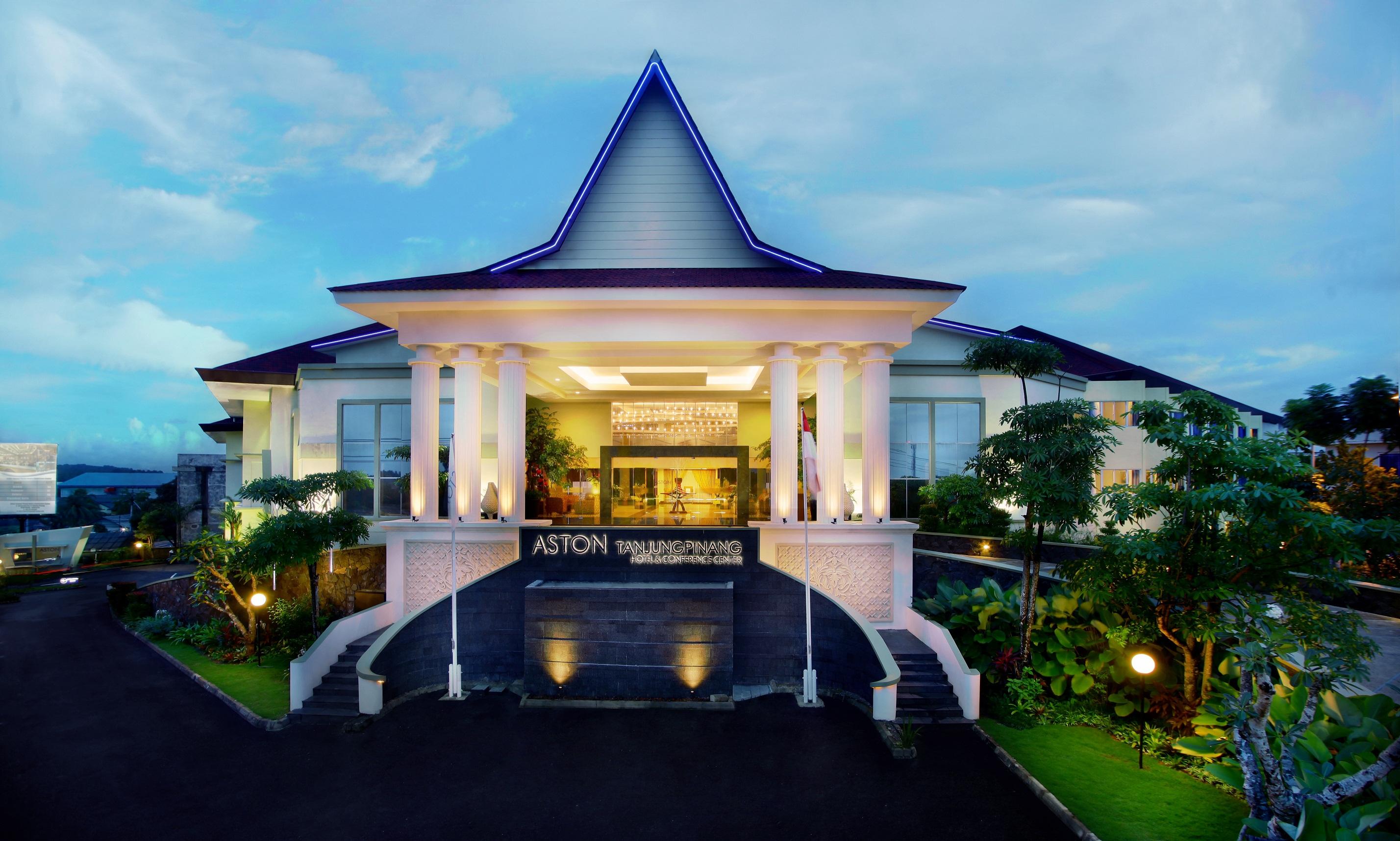 Aston Tanjung Pinang Hotel & Conference Center Exterior photo